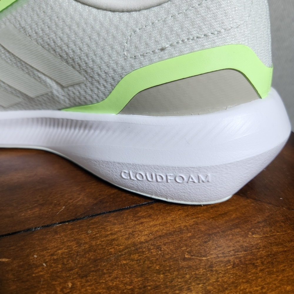 Adidas Womens 8 1/2 Run Falcon White and Green Sneakers New With Tags - Picture 10 of 11